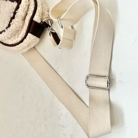 Laundry by Shelli Segal Cream Sherpa Fanny Pack Belt Bag - Picture 3 of 11